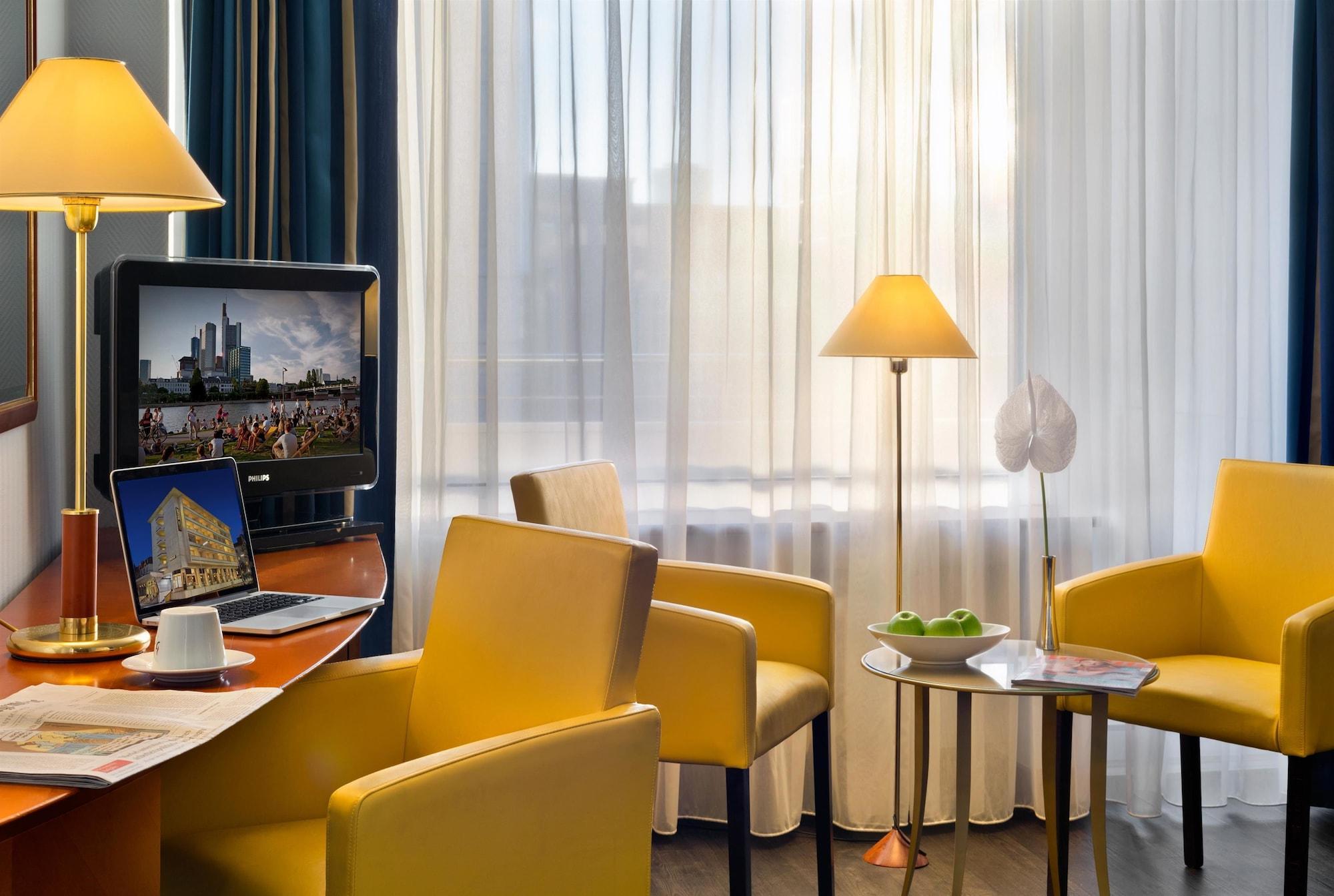 Hotel Savigny Frankfurt 4*