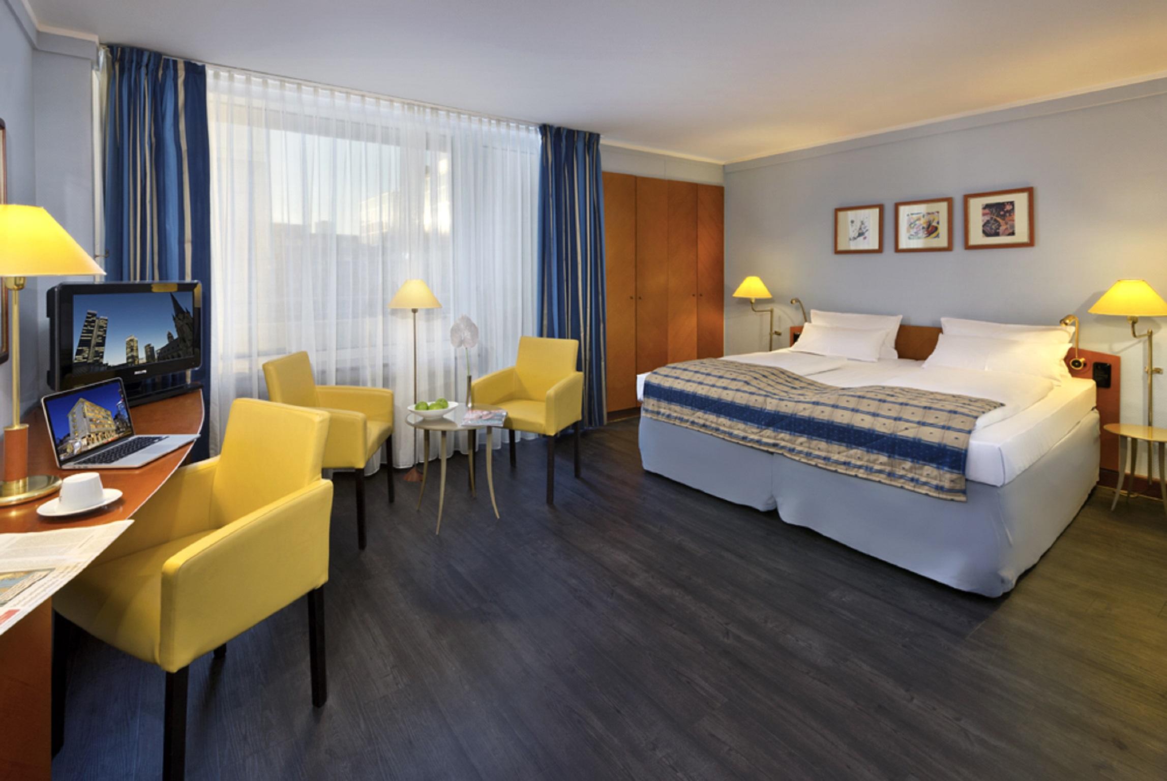 Savigny Frankfurt 4*