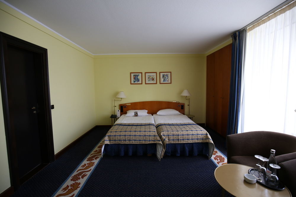 Hotel Savigny Frankfurt